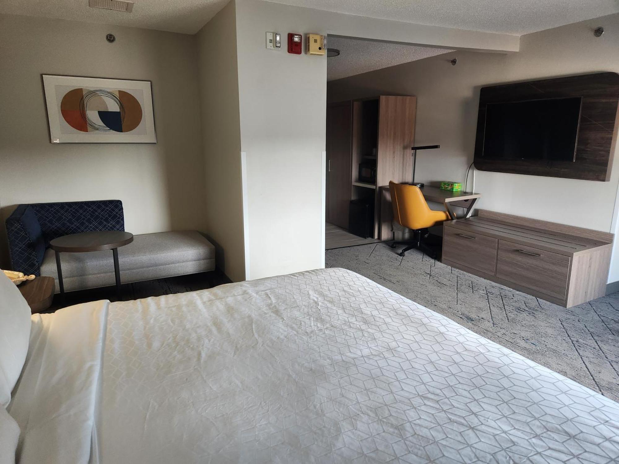 Holiday Inn Express & Suites Alliance By Ihg Exterior foto