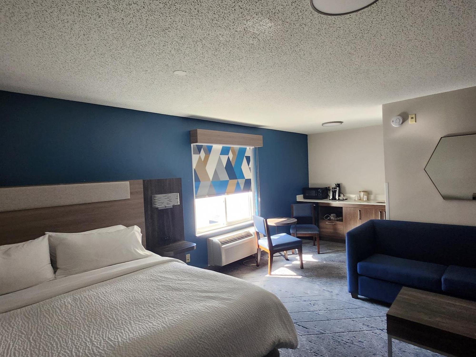 Holiday Inn Express & Suites Alliance By Ihg Exterior foto