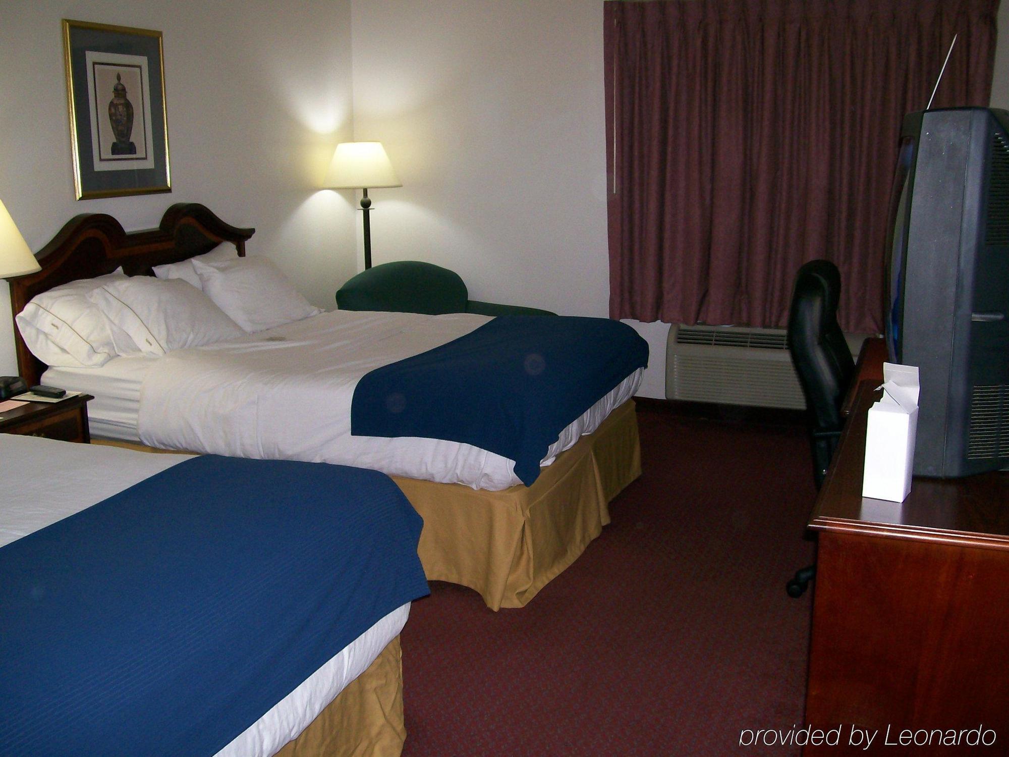 Holiday Inn Express & Suites Alliance By Ihg Quarto foto